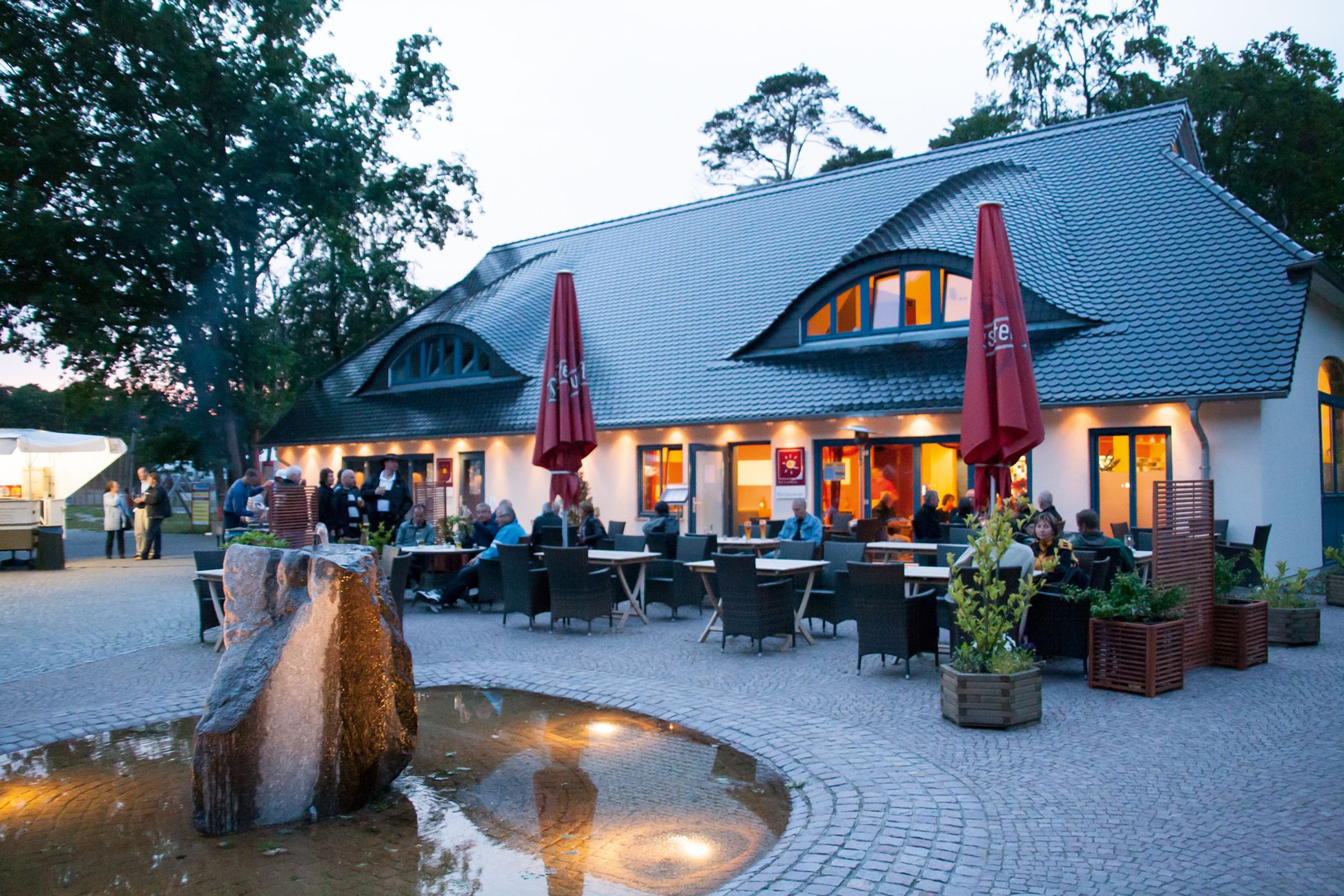 Regenbogen Ferienanlage Gastgeber Ostseebad G  hren auf R  gen