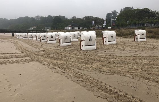 Strandkorbvermietung direkt an der Seebrücke