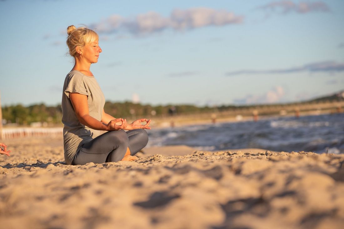 5 - Elemente - Yoga am Strand